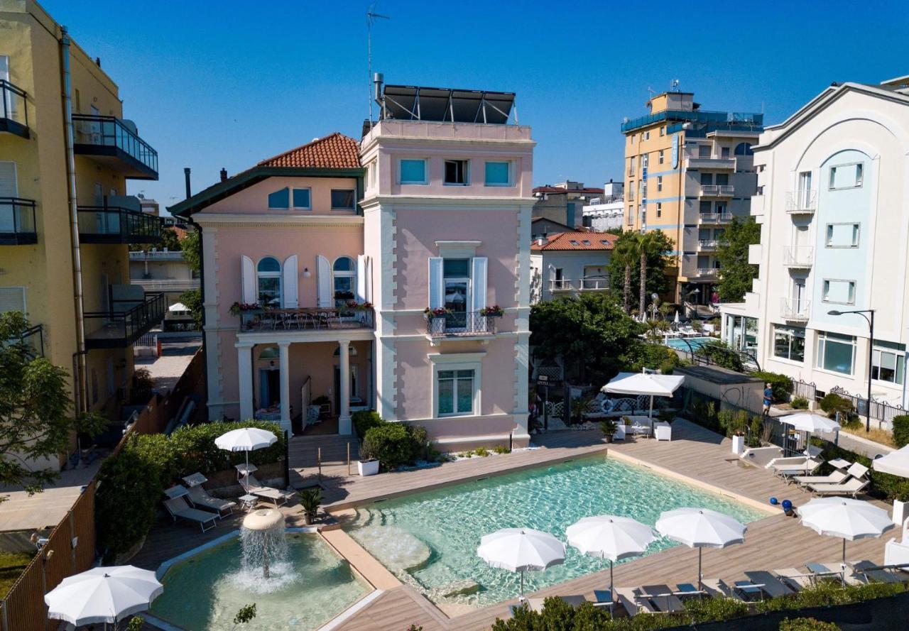 Villa Fiorita Cattolica Bagian luar foto